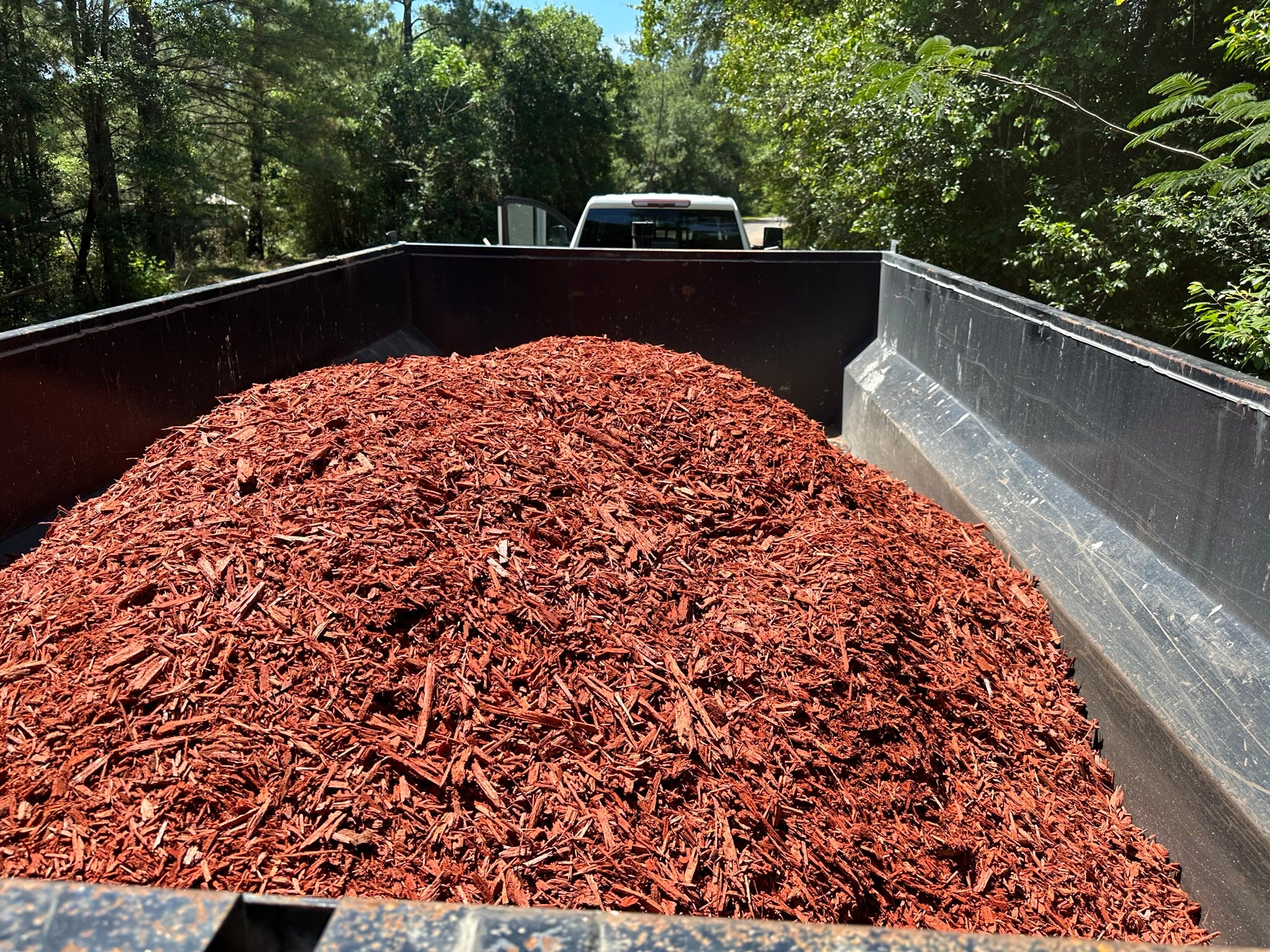 Red Mulch {1 YARD}