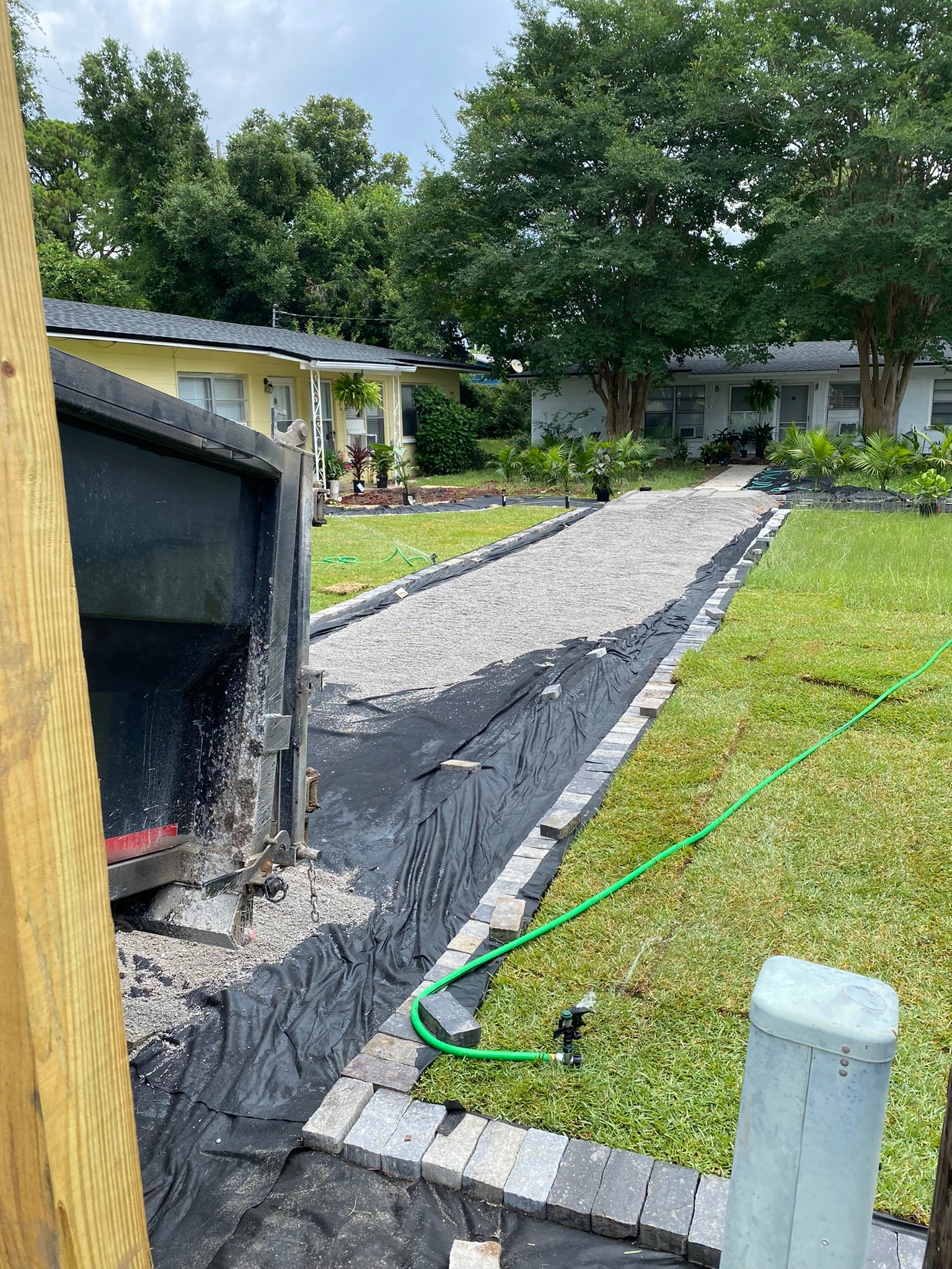 1/4 Mod Limestone/ Paver Base {1 TON}