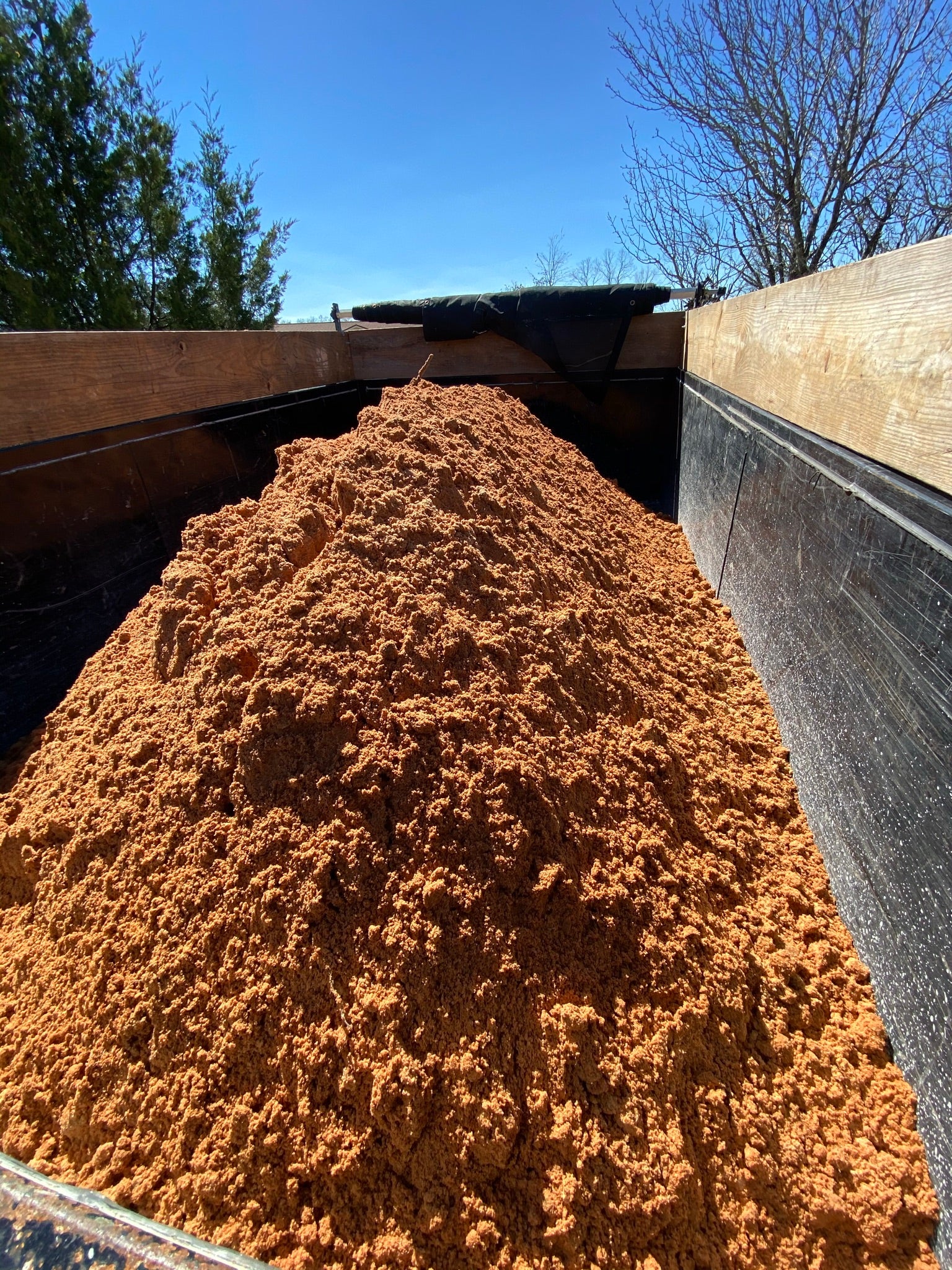 Red Fill Dirt {1 TON}